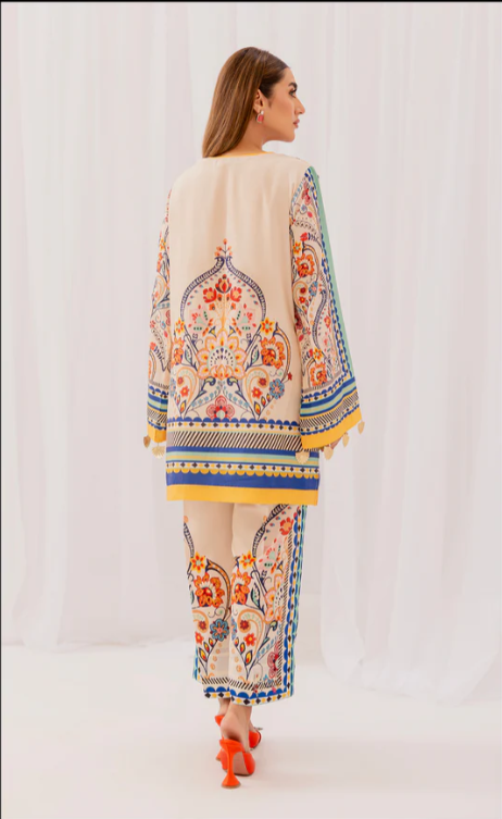 Elegant Floral and Geometric Print Ensemble